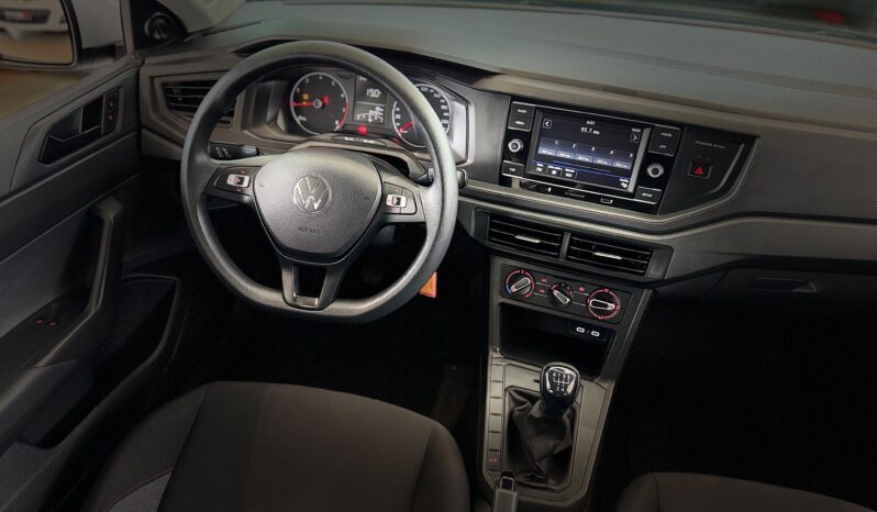 Volkswagen POLO 1.0 MPI MANUAL 2024 Cheio