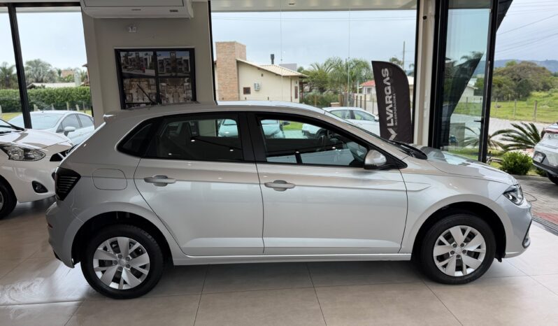 Volkswagen POLO 1.0 MPI MANUAL 2024 Cheio
